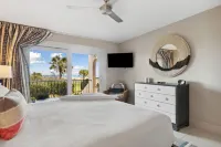 Stunning Ocean Views and Gourmet Kitchen - Elegant Luxury Retreat