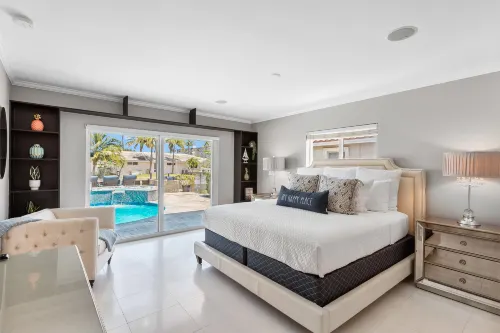 Heated Pool and Jacuzzi - Stunning Coastal Sanctuary