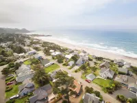 Cozy Cottage with Partial Ocean View and Fire Pit - Charming Getaway Hotel di Gleneden Beach