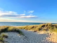 Cozy Getaway with Balcony and Lake Access - Charming Retreat