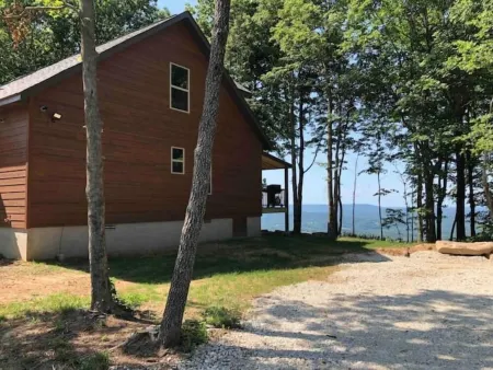 Spectacular View of Arkansas Grand Canyon, Sleeps 8 “No Pets Allowed “