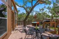 Luxury Studio Cabin with Stunning Views - Serene Romantic Retreat Hotels in Hays County