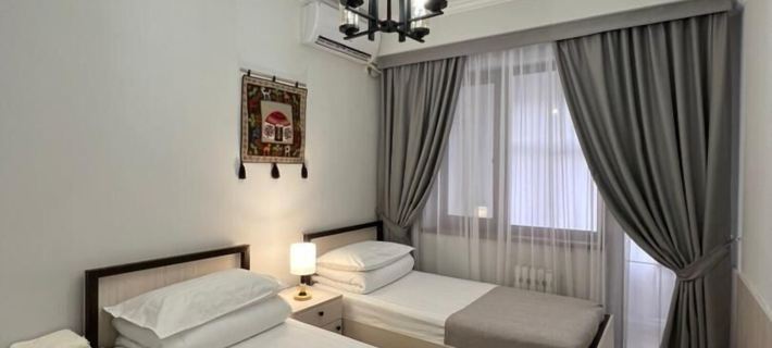 Compass Hostel Sydykova Hotel di Bishkek