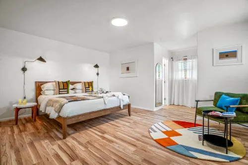 Spacious Backyard and Cozy Interiors - Inviting Family Retreat Hotels in Tesuque