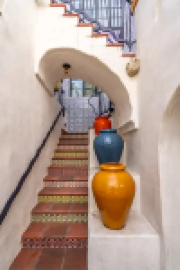 Whimsical Design and Mountain Views - Unique Downtown Retreat