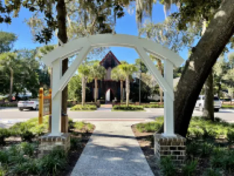 Charming Flat Steps from Promenade - Quaint Low-Country Escape