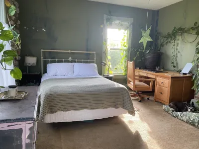 Serene Retreat with WiFi, Scenic Nature Views