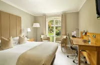 Lion Quays Resort Hotels in Oswestry