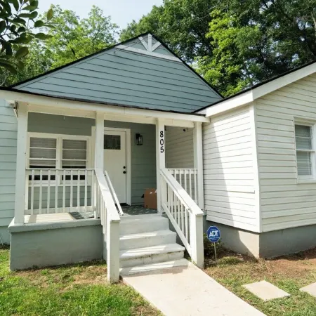 Pet-friendly home walking distance to Downtown Monroe