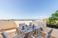 Sunset Seaview Corner with Pool - Happy Rentals - Mountain View