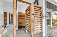 Private Pool and Cozy Outdoor Space - Stunning Beach Access Haven Hotels in Saint George Island