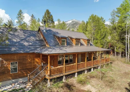 30 Min to Jackson Hole • Alpine Retreat • Hot Tub • Sleeps 12