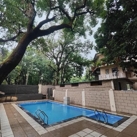 Jaffer Bhai's Brickland Hotel
