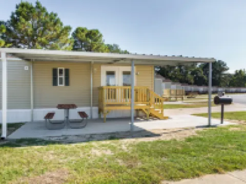 Red Shoes RV Park and Chalets Hotels in Kinder