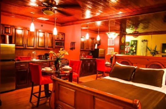 Brownstone Guesthouses Seabeach โรงแรมใน