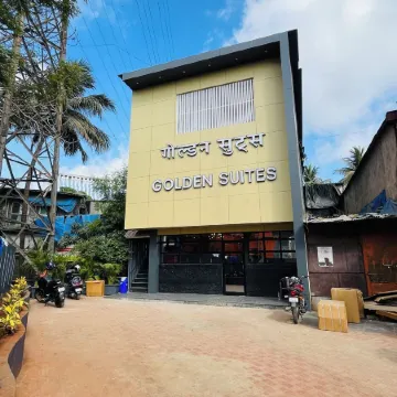 Hotel Golden Suites - Near Nesco Отели рядом с достопримечательностью «Пляж Акса»