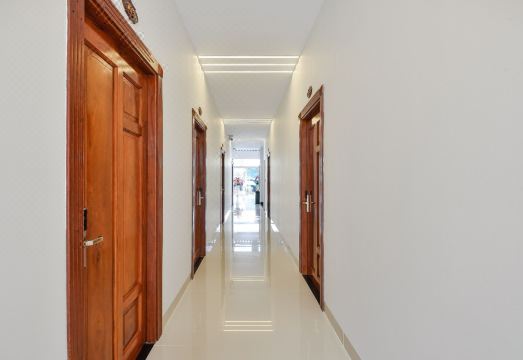 파라다이스 쿠 치 호텔 수영장