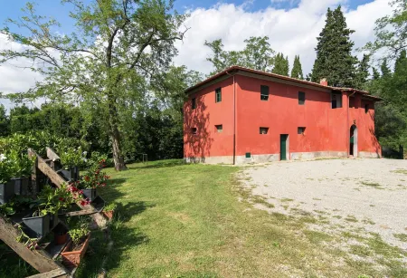 Peaceful Apartment, Ghizzano Отели в г. Peccioli