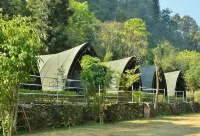 Aita River Resort Hotels near Buddha Park