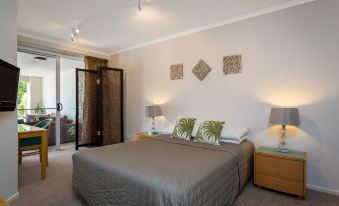 Kirra Beach Apartments