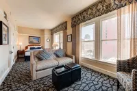 Gaslamp Plaza Suites Các khách sạn ở Shelltown