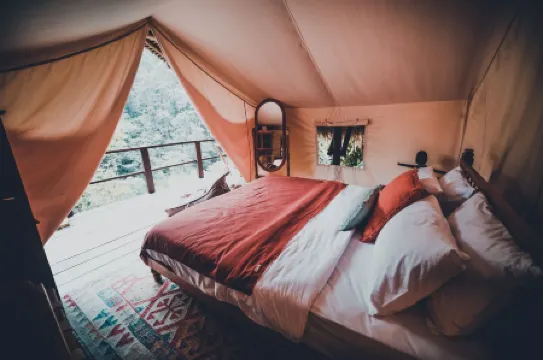 Desa Eko Отели рядом с достопримечательностью «Водопад Мундук»