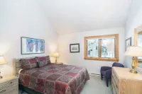Cimarron Lodge 27 by AvantStay Ski-InSki-Out Property in Complex w Two Hot Tubs Permit10026