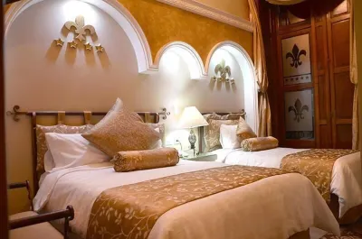 Hotel Elena Hotels near La Compania Templo del Espiritu Santo