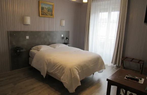 瑞萊斯郵政酒店