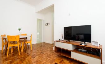 3 Minutes from Ipanema Beach Pm402