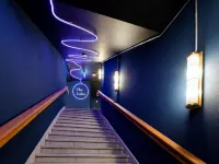 The Lubo - Self Check-in Hotels near Alpineum