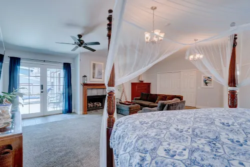 Pelican Cove Inn