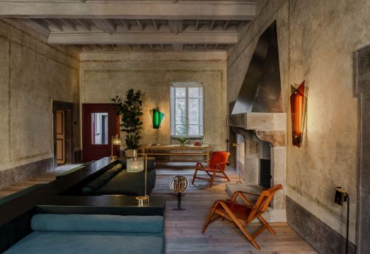 Palazzo Petrvs 객실 내부 고급스러운 침대와 인테리어