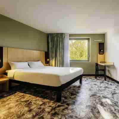 B&B HOTEL Maubeuge Gare Rooms