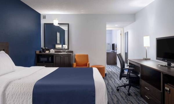 Travelodge Suites by Wyndham Saint John