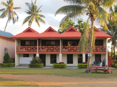 Wailoaloa Beach Resort Fiji Отели рядом с достопримечательностью «Шри-Сива Субрамания Свами Храм»