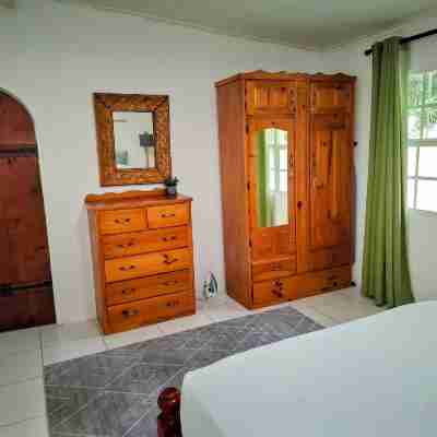 Lorna's Cottage Rooms