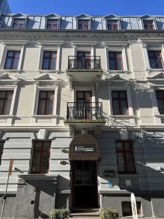 Best Western Hotel Duxiana Отели рядом с достопримечательностью «Fredriksdal Open-Air Museum and Botanical Garden»