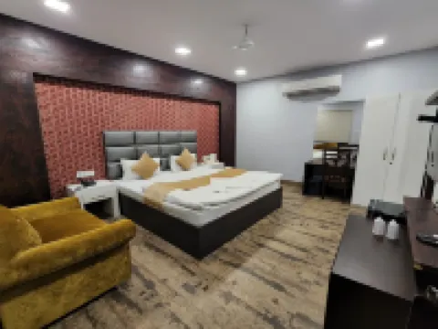 Hotel Mandakini Royale Hotels in Kanpur