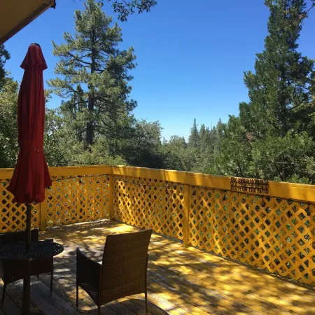 Idyllwild Bunkhouse