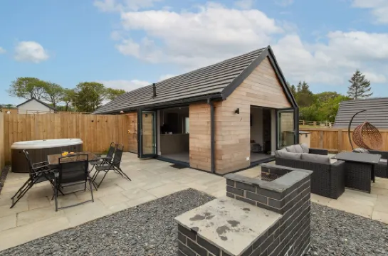Elm Tree Cottage