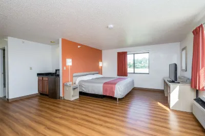 Motel 6 Waterloo, IA Các khách sạn ở Waterloo