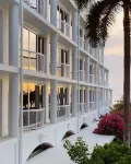 Palm Heights Hotels near Spotts Beach