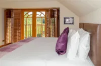 Castleview @ Newton Steading Farm Hotels near Kirriemuir Forest