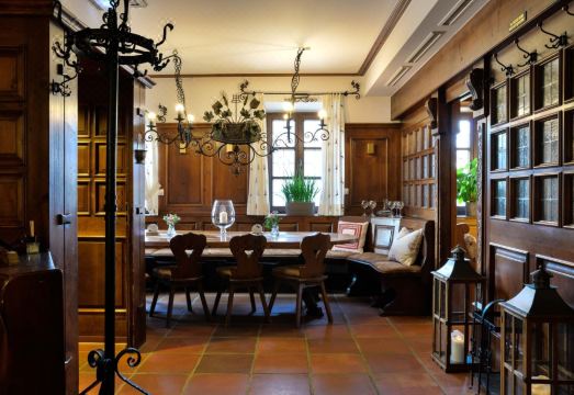 3. 란트가스트호프 ..