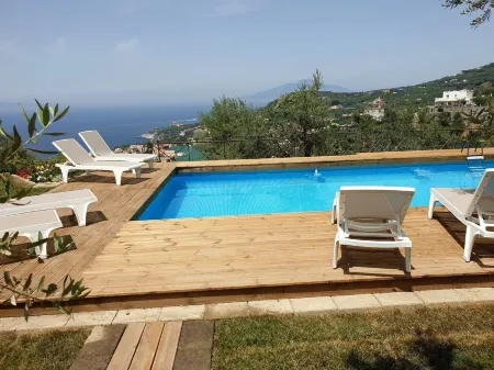 Torre Elisabetta Rooms Отели рядом с достопримечательностью «Monte Solaro»