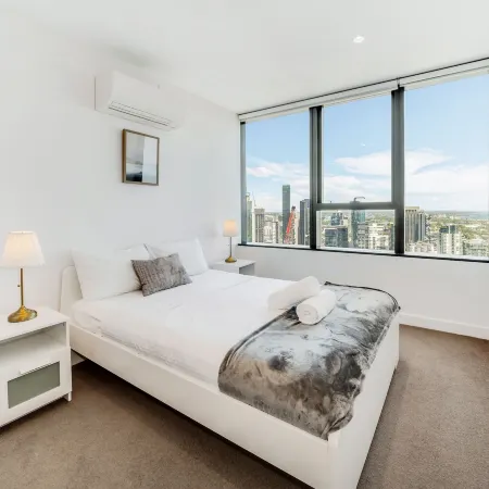 Pars Apartments - Melbourne Quarter- Unique View of City and Yarra