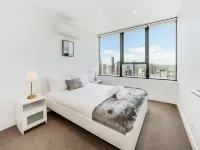 Pars Apartments - Melbourne Quarter- Unique View of City and Yarra