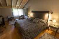 Picos de Europa Suites and Rooms Hotels in Tama