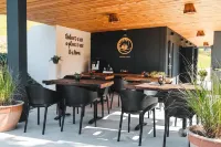 Nesting Resort 波塞斯託夫松奇拉伊 - 早餐